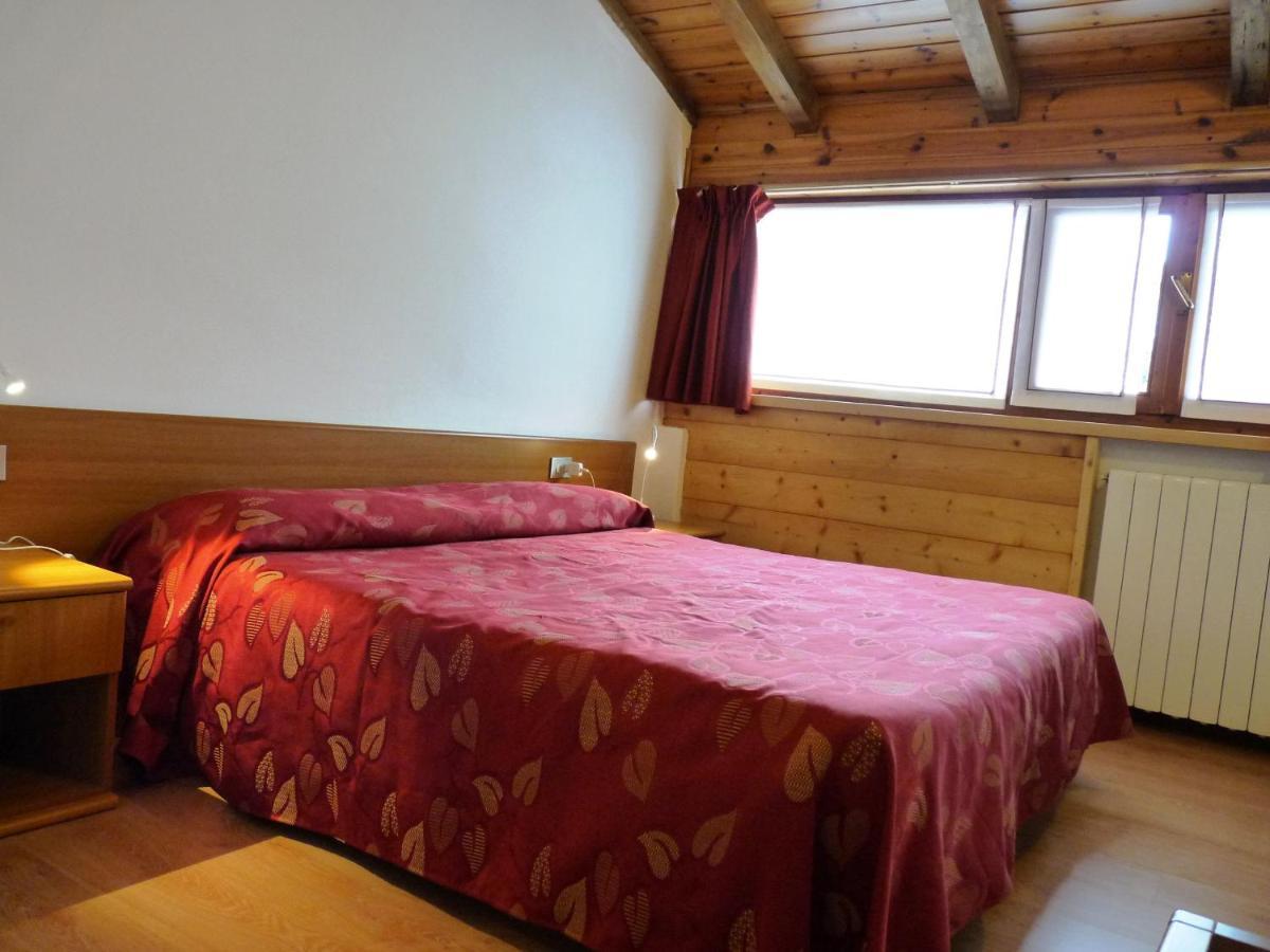Hotel La Rosa Тельо Екстериор снимка